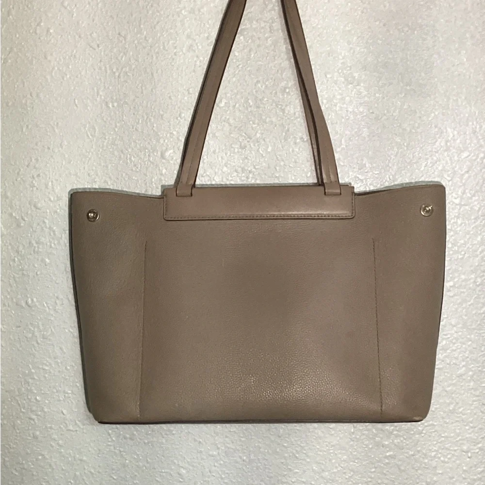 Michael Kors Meredith Medium Pebbled Leather Tote bag